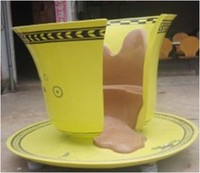 Fauteuils géants Y230 en fibre de verre pour la détente, idéaux pour les hubs commerciaux, les aires de restauration, les cafés artistiques, les patios et les espaces publics extérieurs résistants aux intempéries