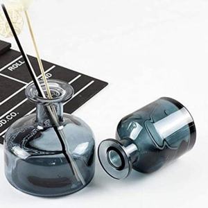 Vente en gros bouteille de <span class=keywords><strong>parfum</strong></span> vide en verre coloré simple rond vert <span class=keywords><strong>rouge</strong></span> gris 150ml - Product Image 6