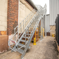 Escalier en acier et alliage d'aluminium Prima pour les bureaux et les villas en plein air, expert en projets de soudage