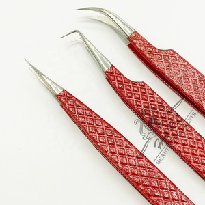 Pinzas de extensión de pestañas de acero inoxidable con purpurina roja de 90 grados con logotipo personalizado, herramienta de belleza para cejas con punta de fibra de volumen personalizado - Product Image 6
