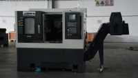Centre de tournage CNC CK46 avec base de lit en fonte monobloc