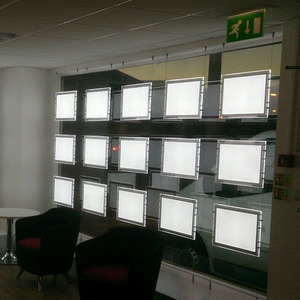 2024 support mural suspendu A3 A4 cadre acrylique Agent <span class=keywords><strong>immobilier</strong></span> rétro-éclairage Publicidad publicité Affiche lumière affichage panneau Led - Product Image 2
