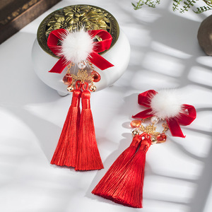 Liquidación de accesorios para faldas de estilo étnico, pinzas para el pelo Hanfu para niños, pompones de visón, adornos rojos tradicionales chinos de Año Nuevo - Product Image 4