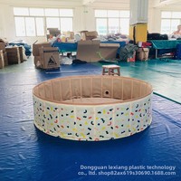 Piscine d'eau en PVC écologique pour animaux de compagnie baignoire pliable Portable universelle chat chien piscine de jeu d'eau avec boule océanique Stock disponible