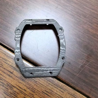 Boîtier de montre haut de gamme personnalisé serti de diamants, boîtier NTPT 3501, boîtier de montre en fibre de carbone serti de diamants