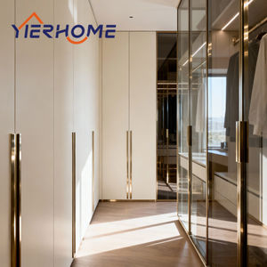 <span class=keywords><strong>Armoire</strong></span> de chambre principale moderne et luxueuse YIERHOME |   Portes en contreplaqué avec cadre en aluminium doré sur mesure, pliables et assemblées du sol au plafond - Product Image 3