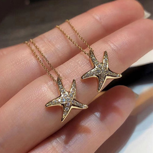 Collana Minimalista con Ciondolo a Forma di Stella Marina per Donne, Gioiello con Charm Oceanico, Accessorio di Moda per Uso Quotidiano, Idea Regalo - Product Image 3