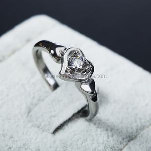 Bague de Mariage Tendance pour Femme avec Zircon 3A+ Exquis en Forme de Cœur pour Fête de Fiançailles et Mariage - Product Image 2