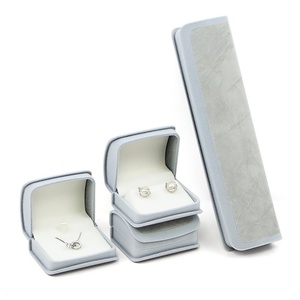 High-end Curved Flocked Fabric Plain Pattern Fashionable Jewelry <b>Box</b> for Rings <b>Earrings</b> Bracelets Chains Exquisite Packaging - Product Image 2