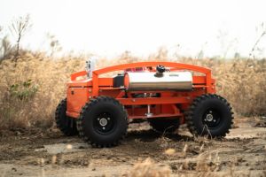 Cortadora de Césped a Control Remoto Pequeña en Oferta, Robot Cortacésped Automático para Granjas, Modelo Y2-800 con Tracción en las Cuatro Ruedas, Precio Comercial - Product Image 6