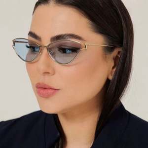 Gafas de Sol Personalizadas con Logotipo, Estilo Vintage 2025, Montura Metálica Pequeña para Hombre, Protección UV400, Gafas de Sol de Ojo de Gato de Aleación para Mujer - Product Image 3