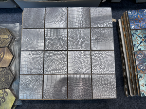 Venta caliente DIY Impreso Aluminio Metal Mosaico Superficie cepillada Parque cultural Arte Decoración de la pared Almenado Patrón de pared Azulejos - Product Image 4