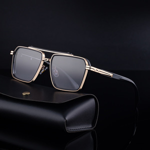 Nuevas gafas de sol con montura cuadrada para hombre, protección UV400, lentes de PC, montura negra, estilo para conducir al aire libre - Product Image 1