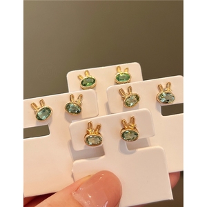 Xinfly Au750 Joyería Fina Diaria Clásica, Pendientes de Oro Puro de 18k con Turmalina Verde Menta en Forma de Conejo con Lazo, Lindos Pendientes de Animales - Product Image 2
