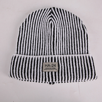 Vente en gros de bonnet en acrylique unisexe de haute qualité personnalisé bonnet de ski d'hiver teint en broderie bonnet de ski tissé