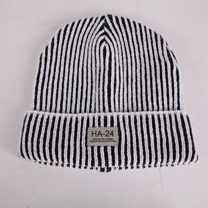 Vente en gros de <span class=keywords><strong>bonnet</strong></span> en acrylique unisexe de haute qualité personnalisé <span class=keywords><strong>bonnet</strong></span> de ski d'hiver teint en broderie <span class=keywords><strong>bonnet</strong></span> de ski tissé - Product Image 4