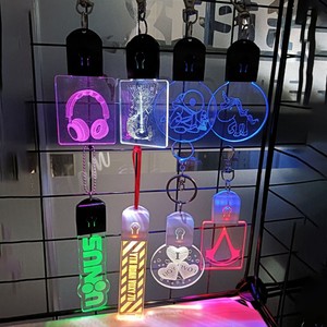 พว<span class=keywords><strong>ง</strong></span>กุญแจอะคริลิค LED โฮโลแกรม 3 มิติ ส่องแส<span class=keywords><strong>ง</strong></span> 7 สี RGB ชาร์จ USB ได้ สำหรับตกแต่งกระเป๋า - Product Image 6