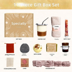 Set Regalo Lusso per Bagno e Corpo <span class=keywords><strong>con</strong></span> Bomba <span class=keywords><strong>da</strong></span> Bagno, Sapone Artigianale e Sali <span class=keywords><strong>da</strong></span> Bagno, Kit Spa Premium per <span class=keywords><strong>Casa</strong></span> per un Relax Quotidiano Totale - Product Image 2