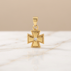 Pendentif croix en or massif 18 carats avec pierre en moissanite sertie clos, breloque religieuse, bijou unisexe - Product Image 2