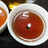 Thé Oolong fermenté aromatisé au charbon de bois de Taïwan, thé en vrac aromatisé en gros, thé parfumé
