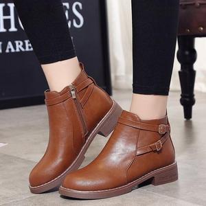 Nuovi Stivali Autunno-Inverno da Donna con <span class=keywords><strong>Tacco</strong></span> <span class=keywords><strong>Basso</strong></span> e Fibbia, Stivaletti in Pelle Taglie Grandi, Vendita all'Ingrosso - Product Image 2