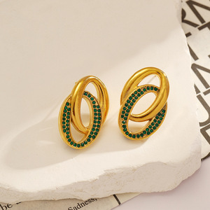 Aros de Acero Inoxidable con Baño de Oro y Diamantes Verdes, Diseño Geométrico, para Uso Diario - Product Image 3