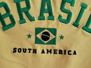 T-shirt Corta da <span class=keywords><strong>Donna</strong></span> Y2K in Cotone Spandex con Contrasto di Colore, Grafica Bandiera Brasiliana Ricamata, Vestibilità Aderente e Maniche Raglan - Product Image 6