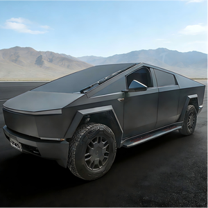 Estribos Laterales Estilo Táctico para Cybertruck con Detalles Rojos - Product Image 5