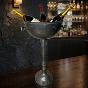 Seau à vin gris champagne sur pied, aspect vieilli - Product Image 1