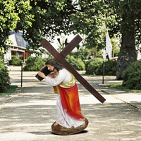 Vente en gros de statues personnalisées de la collection Josephman, Jésus portant la croix, ornement en résine, figurines religieuses, sculpture pour les catholiques