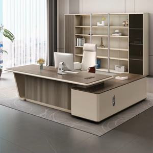 OEM moderno de lujo en forma de L tablero de melamina Cable Manager mesa de madera muebles de oficina para Director Gerente para edificio de oficinas - Product Image 1