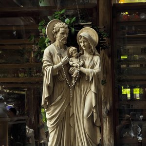 Crèche <span class=keywords><strong>de</strong></span> Noël, statue <span class=keywords><strong>de</strong></span> la Sainte Famille, sculpture catholique <span class=keywords><strong>de</strong></span> la Sainte Famille pour l'église, la maison, la décoration extérieure - Product Image 1
