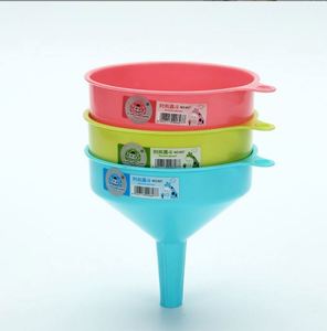 Imbuti per inscatolare 3 pezzi Set di imbuti a bocca larga a tre colori per bottiglie di grandi dimensioni e barattoli di vetro - Product Image 4