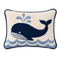 Coussin décoratif de luxe en polyester 100% brodé à la main avec motif de baleine éjectant de l'eau, idéal comme coussin lombaire ou cadeau