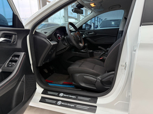 Auto Usado en Venta, MG MG5 2024, Edición Global Deluxe 1.5L/1.5T, Edición Global Flagship, Auto a Gasolina, Sedán Compacto, Hecho en China, Económico - Product Image 6