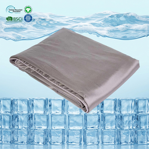 Couette rafraîchissante gris argenté durable, lavable, standard hôtelier, légère, pour l'été, pour literie de chambre - Product Image 1