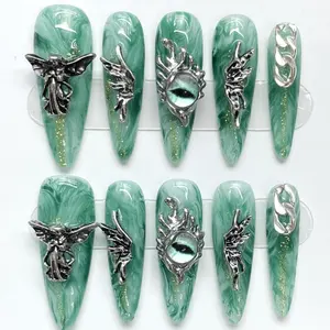 Hecho a mano Extra largo almendra ojos verdes decoración de Metal Prensa en cubierta completa Artificial falso pegatina uñas accesorios arte