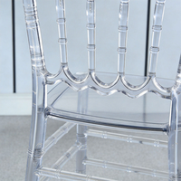 Chaises de Fête en Acrylique en Gros Transparentes Claires, Chaise Napoléon pour Événements et Banquets, Chaise de Mariage Couronne Française