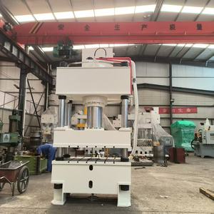 Presse hydraulique à quatre colonnes 200T pour la fabrication de quincaillerie et d'articles de cuisine - Estampage et formage de tôles - Product Image 2