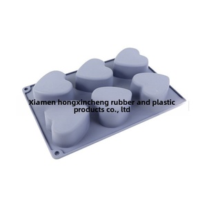 Moule en silicone réutilisable en forme de cœur à six cavités, qualité alimentaire, résistant au four, pour gâteaux, mousses et desserts créatifs - Collection 2024 DIY - Product Image 5