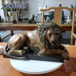 休息中のライオンズの大規模な金属装飾とブロンズ彫刻の驚異 - Product Image 2