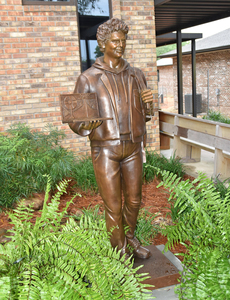 Estatua conmemorativa de Carlo <span class=keywords><strong>Acutis</strong></span>, escultura de bronce de tamaño real personalizada, regalo religioso para iglesia, estatuilla católica de jardín al aire libre - Product Image 2