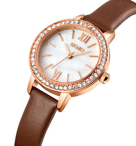 Nueva llegada azul del reloj Skmei 1711 <span class=keywords><strong>la</strong></span> venta al por mayor diseñador <span class=keywords><strong>de</strong></span> moda dama reloj <span class=keywords><strong>de</strong></span> mujer reloj <span class=keywords><strong>de</strong></span> pulsera <span class=keywords><strong>de</strong></span> acero inoxidable <span class=keywords><strong>de</strong></span> cuarzo Correa - Product Image 6