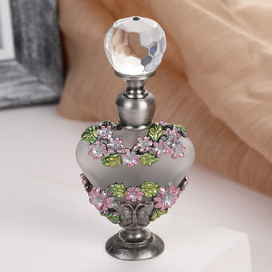 Vintage Classic Multicolor Small Fragments <b>5ML</b> Heart <b>perfume</b> <b>Bottle</b> High Gloss Metal Essential Oil Separate <b>Bottle</b> - Product Image 5