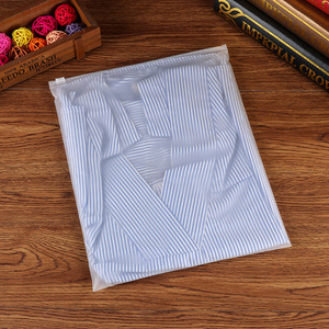 ที่กำหนดเองเคลือบ/น้ำค้างแข็ง Ecofriendly พลาสติกบรรจุภัณฑ์ถุงซิป,เสื้อยืดชุดว่ายน้ำซิปล็อคเสื้อผ้ากระเป๋าที่มีเข้าสู่ระบบ - Product Image 3