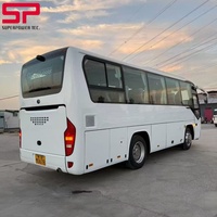 Autocar de passagers ZK6816 avec moteur Yuchai, norme d'émission chinoise V, rétracteur de vitesse, châssis à ressorts à lames en acier, excellent rapport qualité-prix, bus Yu Tong d'occasion