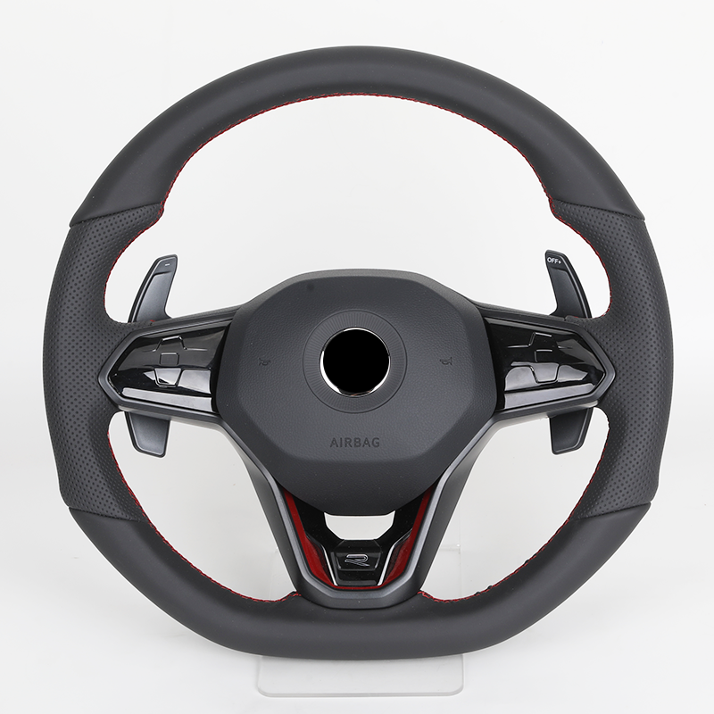 Cuir semi-perforé + Badge rouge