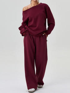 Setelan atasan dan celana wanita warna polos dengan bahu miring, kerah scoop nyaman, lengan panjang longgar, dan celana lebar dua potong. - Product Image 2