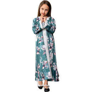 Abaya Estiva Madre e Figlia con Stampa Verde Regolare, Nuovo Design Dubai, Abbigliamento Coordinato Genitore-Figlio - Product Image 1