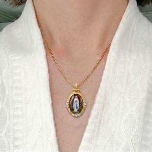 Pendentif ovale émaillé peint à la main Notre-Dame de Lourdes, cadeau de guérison pour pèlerins, vente en gros <span class=keywords><strong>France</strong></span> et mondial - Product Image 2